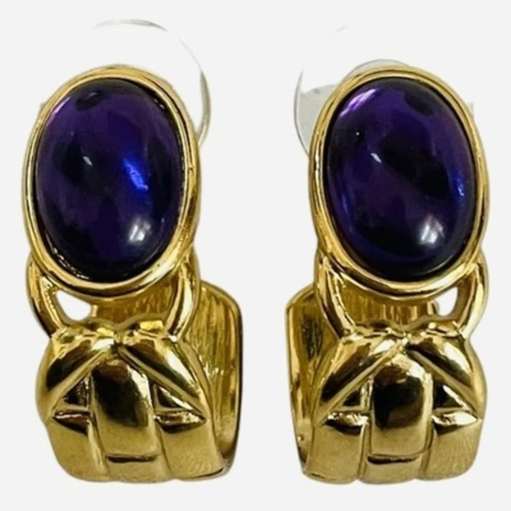 Trifari vintage gold